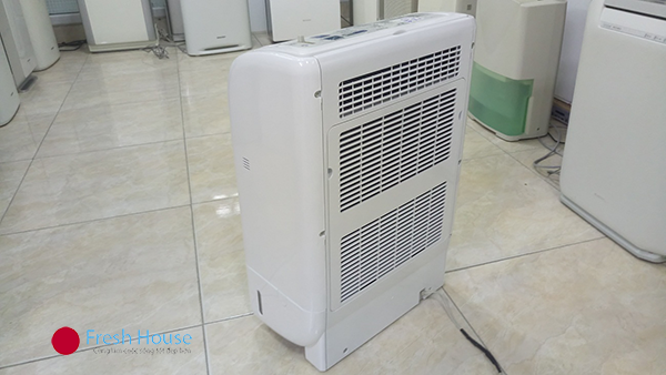 Với nhiều tính năng vượt trội về diện tích thì máy hút ẩm nội địa Nhật MJ-H100AX được nhiều người tin tưởng lựa chọn