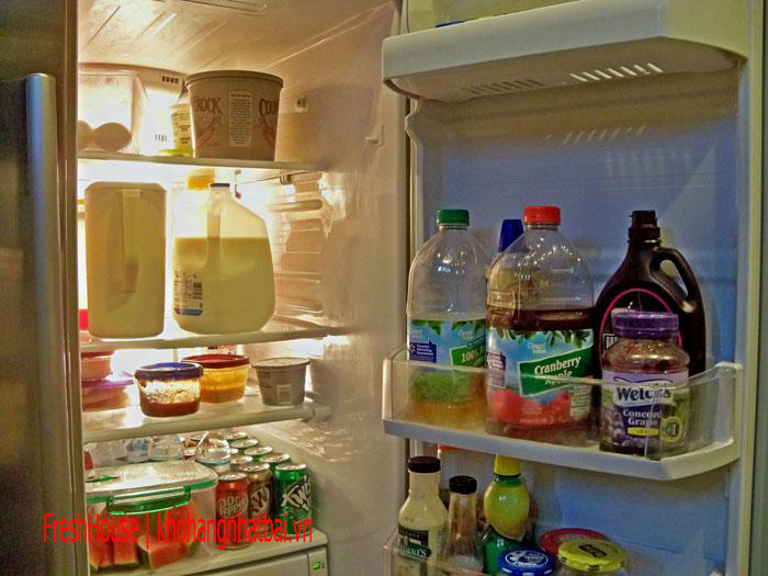 Mở tủ lạnh quá lâu cũng khiến tủ lạnh không lạnh